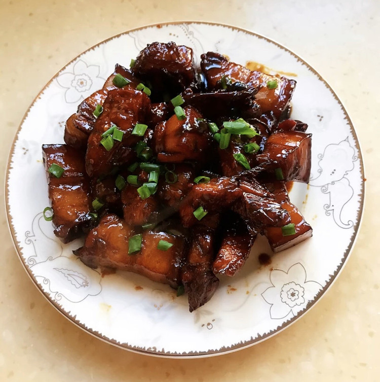 红烧肉 （肥而不腻  家庭必学）的做法