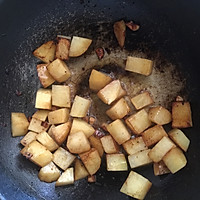 蜜汁红烧土豆炖排骨的做法图解6