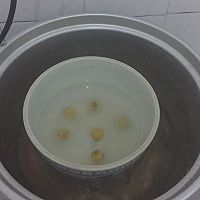 瘦肉炖雪燕/小锥粟的做法图解4