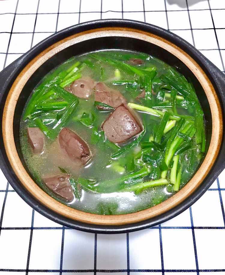 韭菜猪红汤的做法