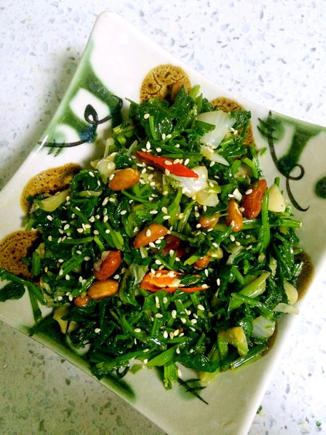 凉拌菠菜的做法