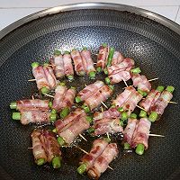 #“酒”是要开心#香煎培根芦笋卷的做法图解6
