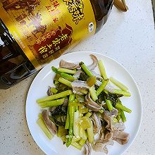 #《追着时间的厨房》节目同款美食复刻大赛#酸菜芦笋炒猪肚