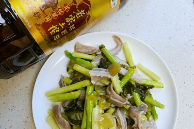 酸菜芦笋炒猪肚