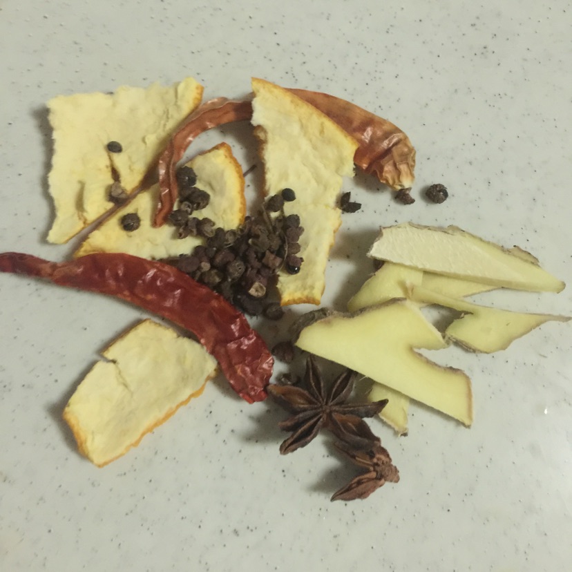 每次都很怀念的味道---秘制酱鸭的做法图解1