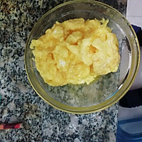 胡萝卜黄瓜蛋炒饭的做法图解2