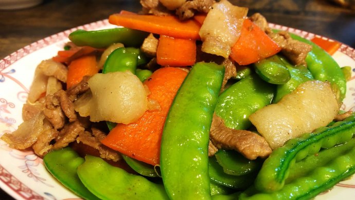 胡萝卜荷兰豆炒肉