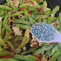 #中秋香聚 美味更圆满#苦瓜炒蛋的做法图解12