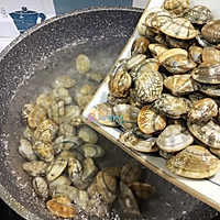 蛤蜊蛋花咸汤的做法图解3