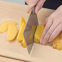 低脂烤薯角🥔摇一摇烤一烤就可以完成的简单料理的做法图解1