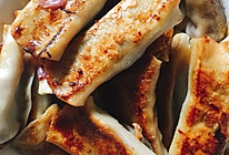 牛肉洋葱锅贴的做法