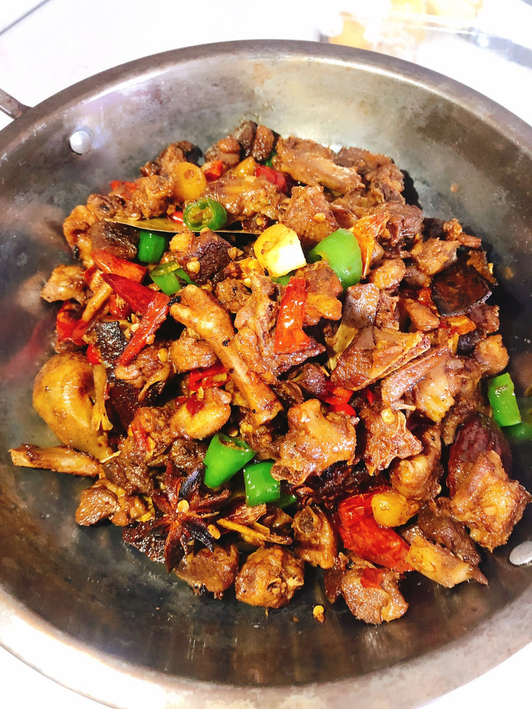 家庭版干锅鸽子肉的做法
