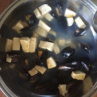 淡菜豆腐汤的做法图解3