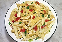 #嗨fun暑假# 茭白炒油豆腐的做法