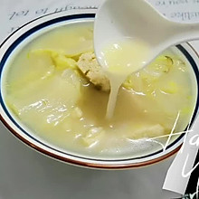 #美食说出“新年好”#汤汁奶白的白菜炖冻豆腐