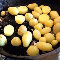 【香煎小土豆】的做法图解4