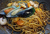 「回家菜谱」——香茅酸辣海鲜意大利面的做法
