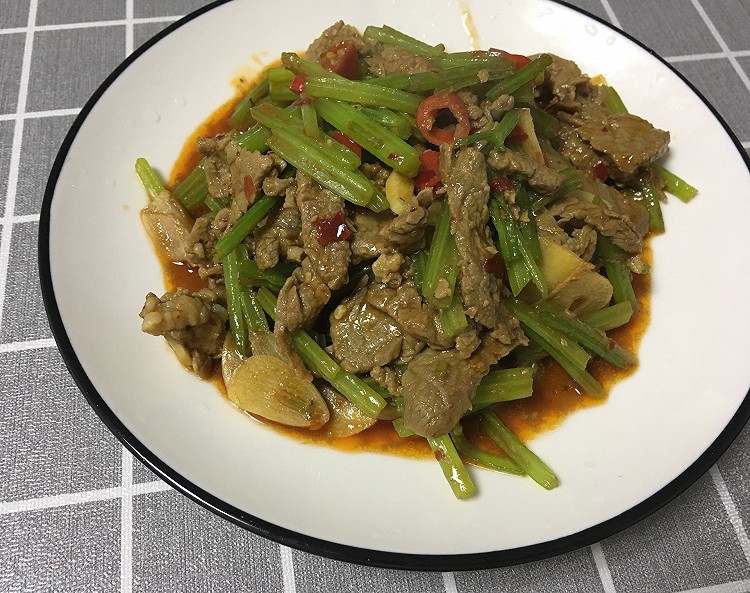 小炒黄牛肉的做法