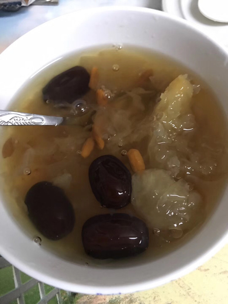 莲子雪耳糖水的做法