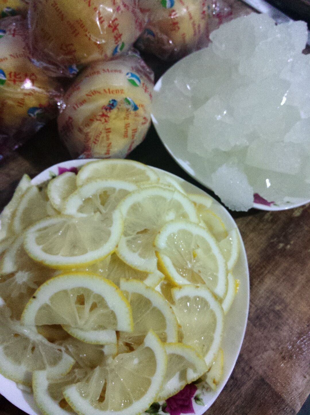 黄冰糖炖柠檬怎么做_黄冰糖炖柠檬的做法_豆果美食