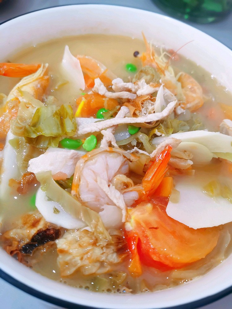 咸菜肉丝虾仁汤的做法