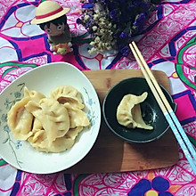 胡萝卜黄瓜丝椰菜素饺，超棒的一份橙色饺