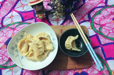 胡萝卜黄瓜丝椰菜素饺，超棒的一份橙色饺