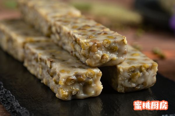 夏天必吃【绿豆糯米糕】一口一个清凉~