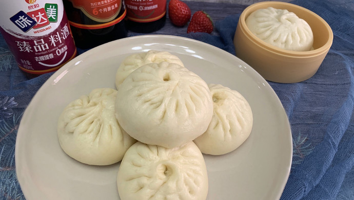 松软大白包子