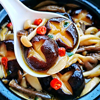#橄榄中国味 感恩添美味#给肉都不换的菌菇煲的做法图解13