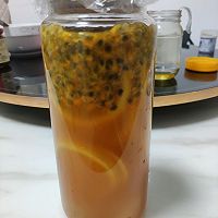 百香果柠檬蜂蜜水的做法图解3