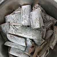 椒盐带鱼的做法图解2