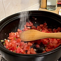 爽滑鲜美：番茄汁土豆粉儿的做法图解5