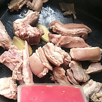 当归羊肉汤的做法图解3
