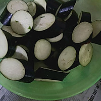 茄子双飞夹的做法图解2