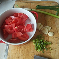 蒜香西红柿烩茄子的做法图解3