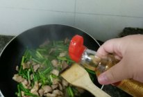 【5分钟快手菜】蒜苔炒肉的做法