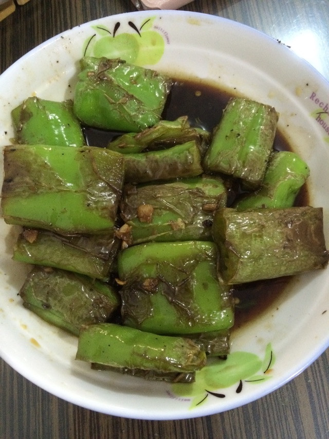 虎皮尖椒的做法