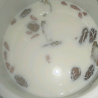 花胶炖牛奶的做法图解7