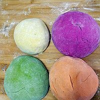 彩色花式豆沙包馒头的做法图解1