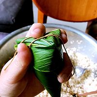 蛋黄肉粽的做法图解16
