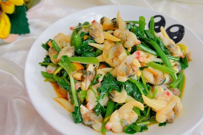 连吃三天都不腻的减脂餐芹菜拌黄蚬子