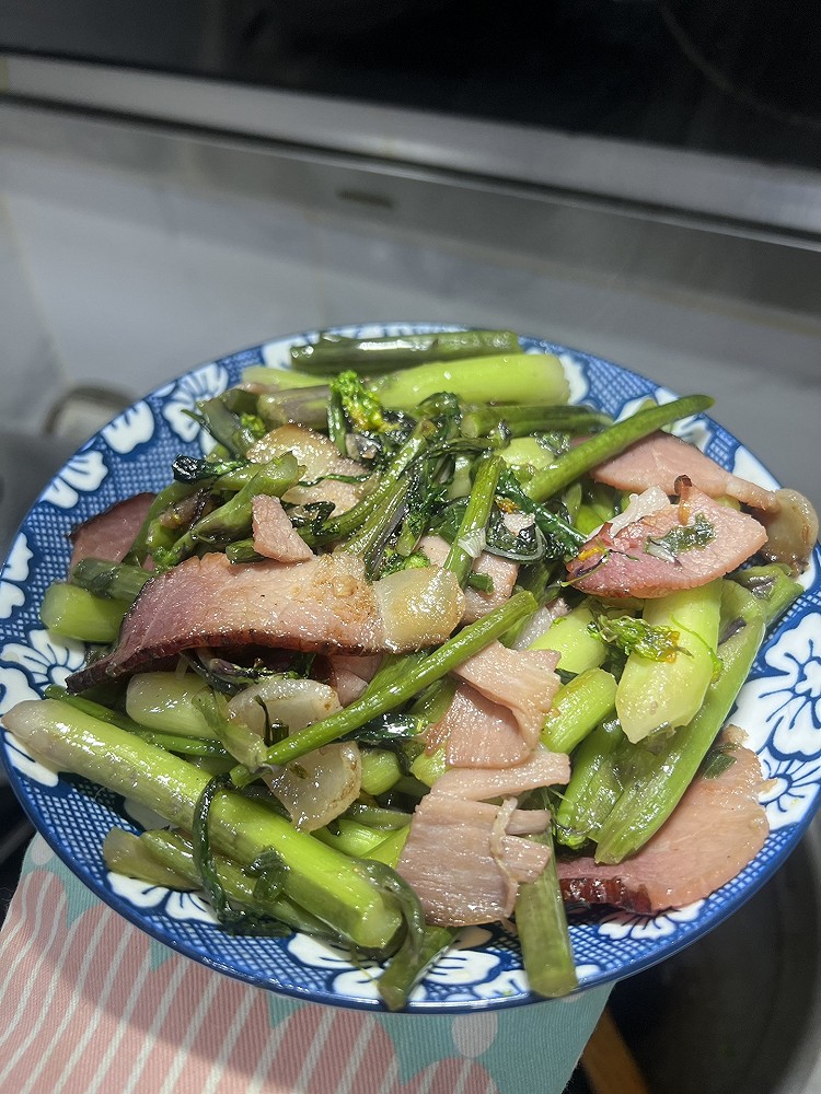 菜苔炒腊肉的做法