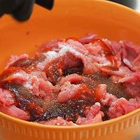 泰国蒜香炒猪肉的做法图解2