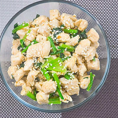 狗狗菜谱：菠菜炒鸡肉