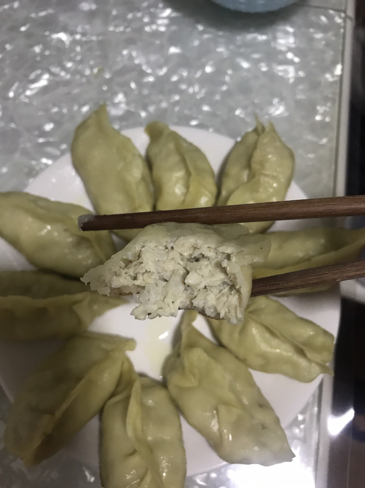 鸡胸莲藕煎饺的做法