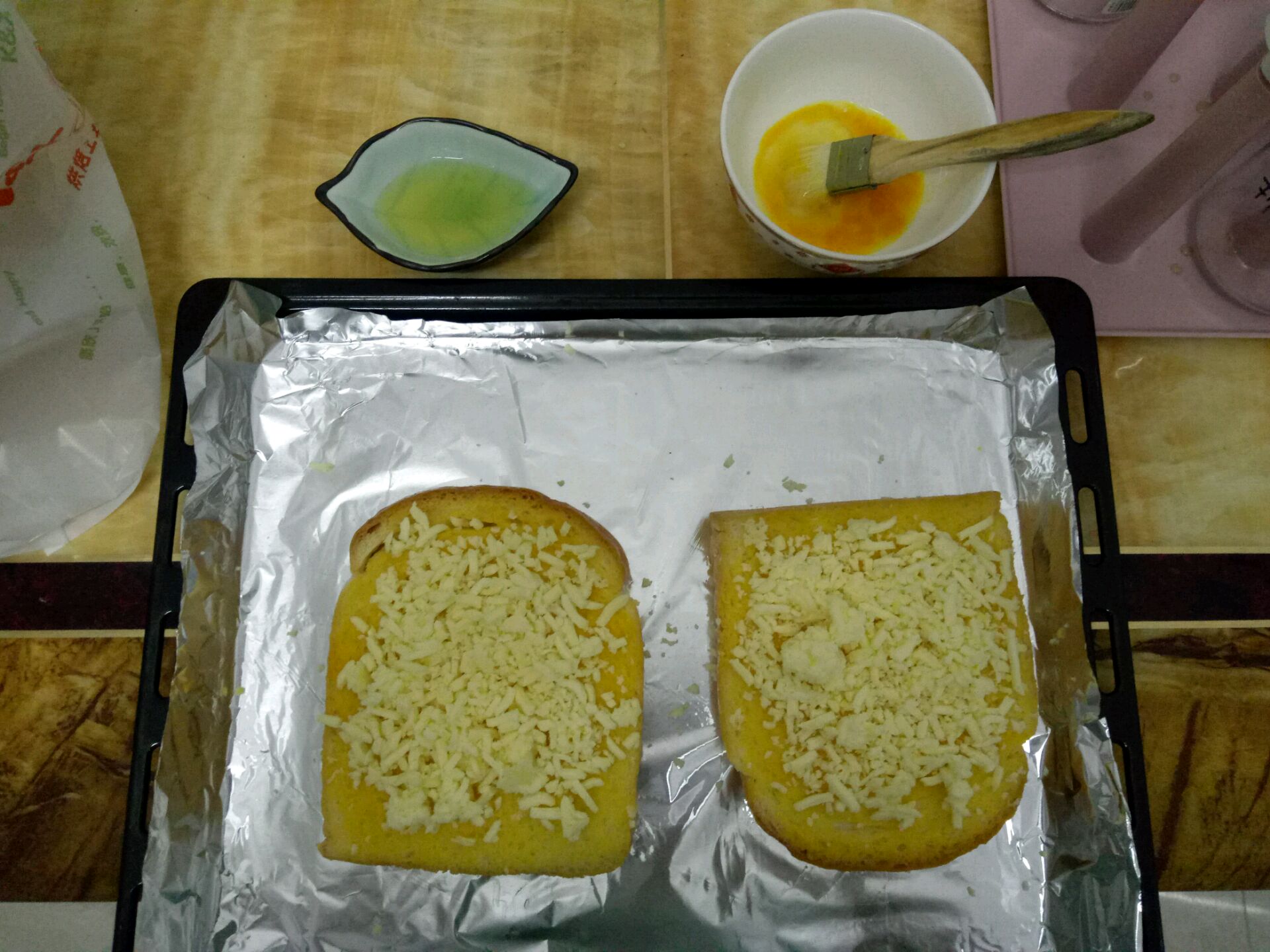 自烤蒜蓉面包片怎么做_自烤蒜蓉面包片的做法_豆果美食