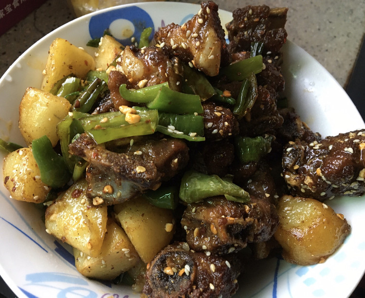 麻辣鲜香的双椒排骨的做法