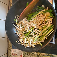 韭菜豆芽炒粉丝的做法图解2