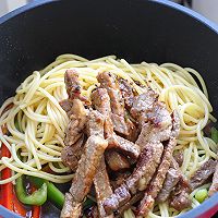 #助力高考营养餐#黑椒牛柳意面的做法图解9